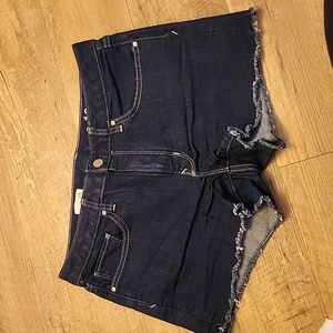 Gap slim cut off shorts